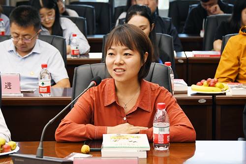 http://www.yau.edu.cn/__local/B/9C/1E/D0A891DCAD6C3A51F5D675D71F7_6074DAC3_64746.jpg
