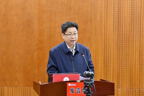 说明: https://www.yau.edu.cn/__local/F/E9/70/2452A12031B59D81A6AA466792D_DBA0895D_6AEC0.jpg